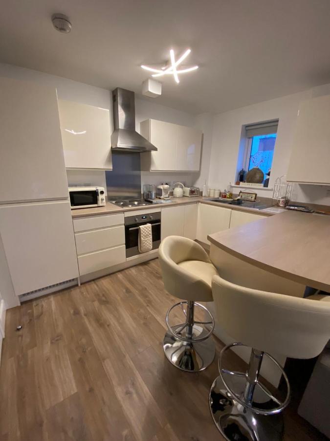 Luxury Riverside 2 Bedroomed Apartment With Balcony Newport  Exterior foto
