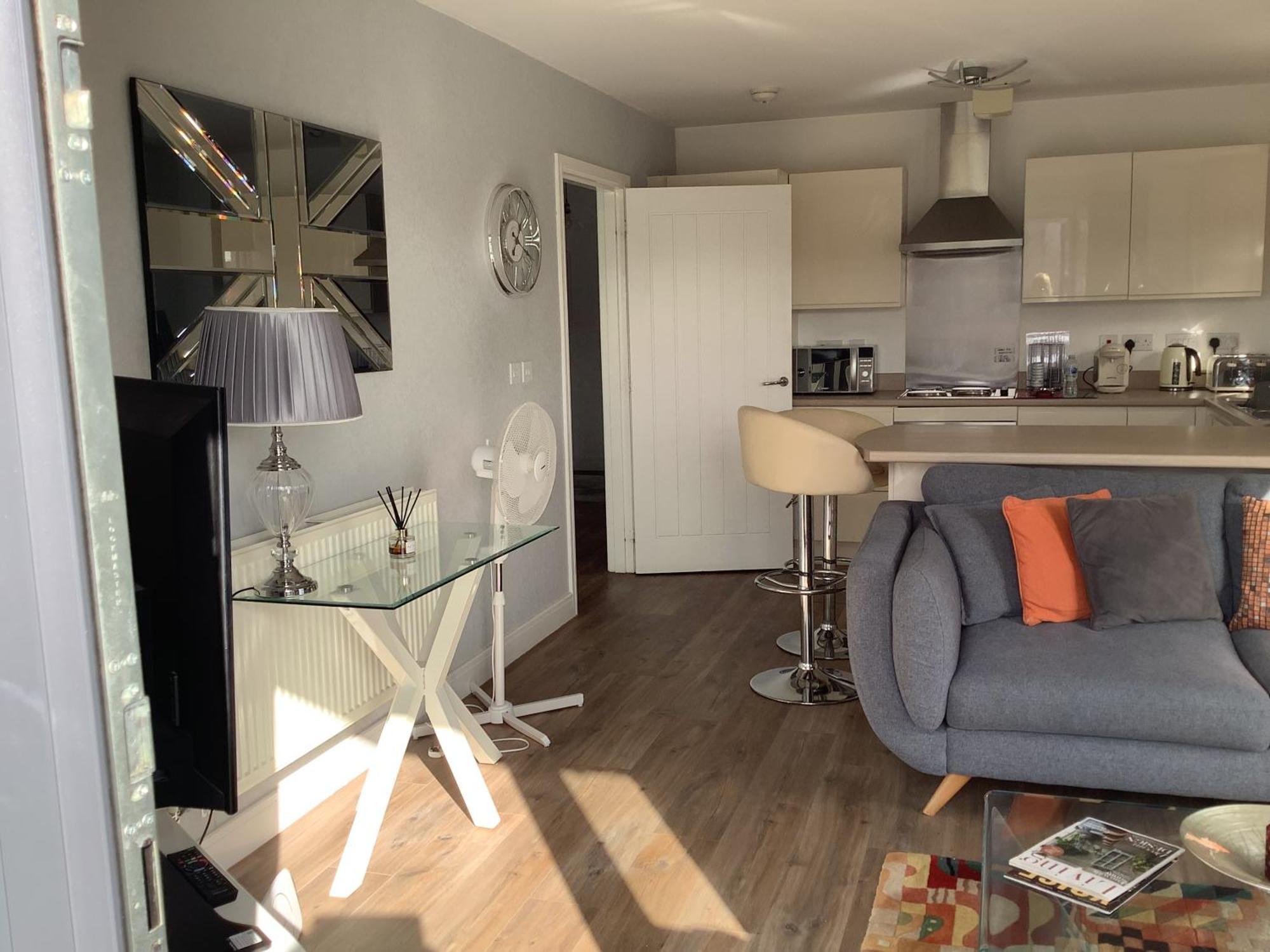 Luxury Riverside 2 Bedroomed Apartment With Balcony Newport  Exterior foto